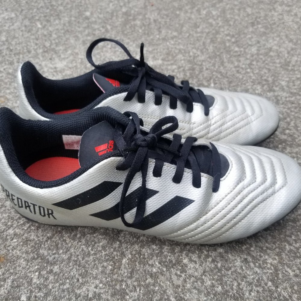 Adidas Predator Boys Soccer Cleats